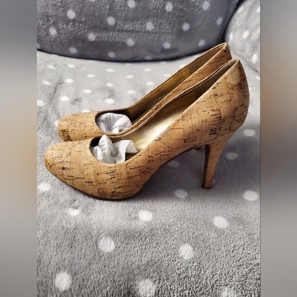 Brand new, never worn, Nine West heels - Picture 5 of 13